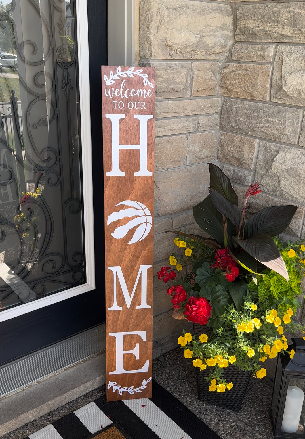 CUSTOM Sports Team Wood Sign (Hockey/Basketball/ Toronto Maple Leafs/ Raptors) - Mats and Signs For You